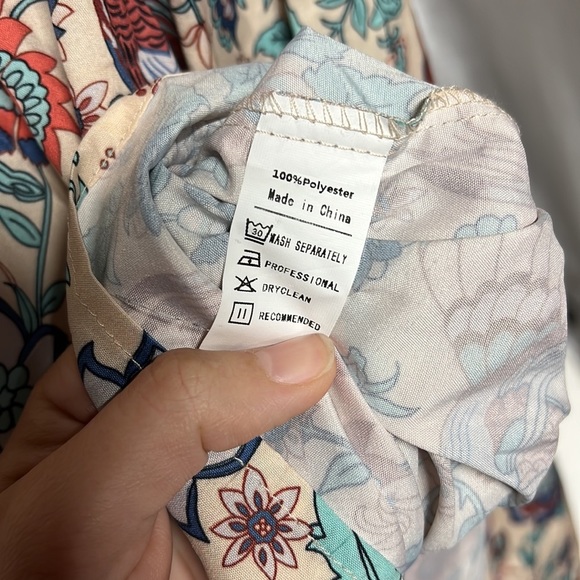 Kinikiss Long Sleeve Shirt Blouse Button Up Tan Pink Peacock Floral Womens XL - Picture 6 of 7